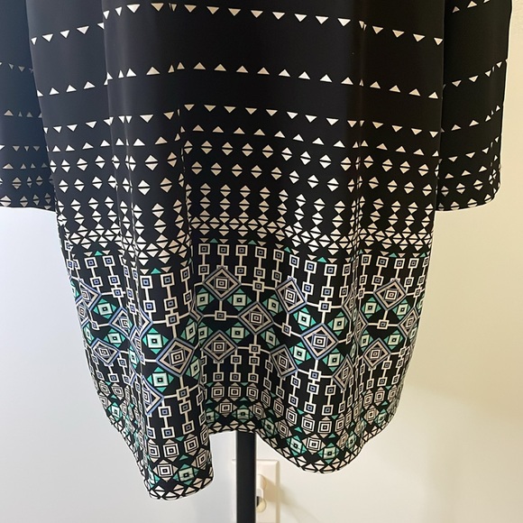 JM Collection Tunic - Picture 3 of 7